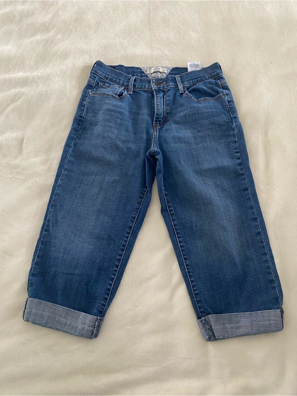 Levi's Blue Denim Capri Jeans (missing one button on the back pocket)